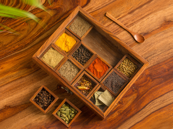 Best luxury wooden spice box with 12 containers. 12 container spice box which is luxury